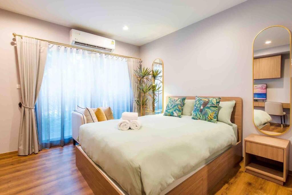 Designer's Studio on pool floor at Cicada Huahin - Housity