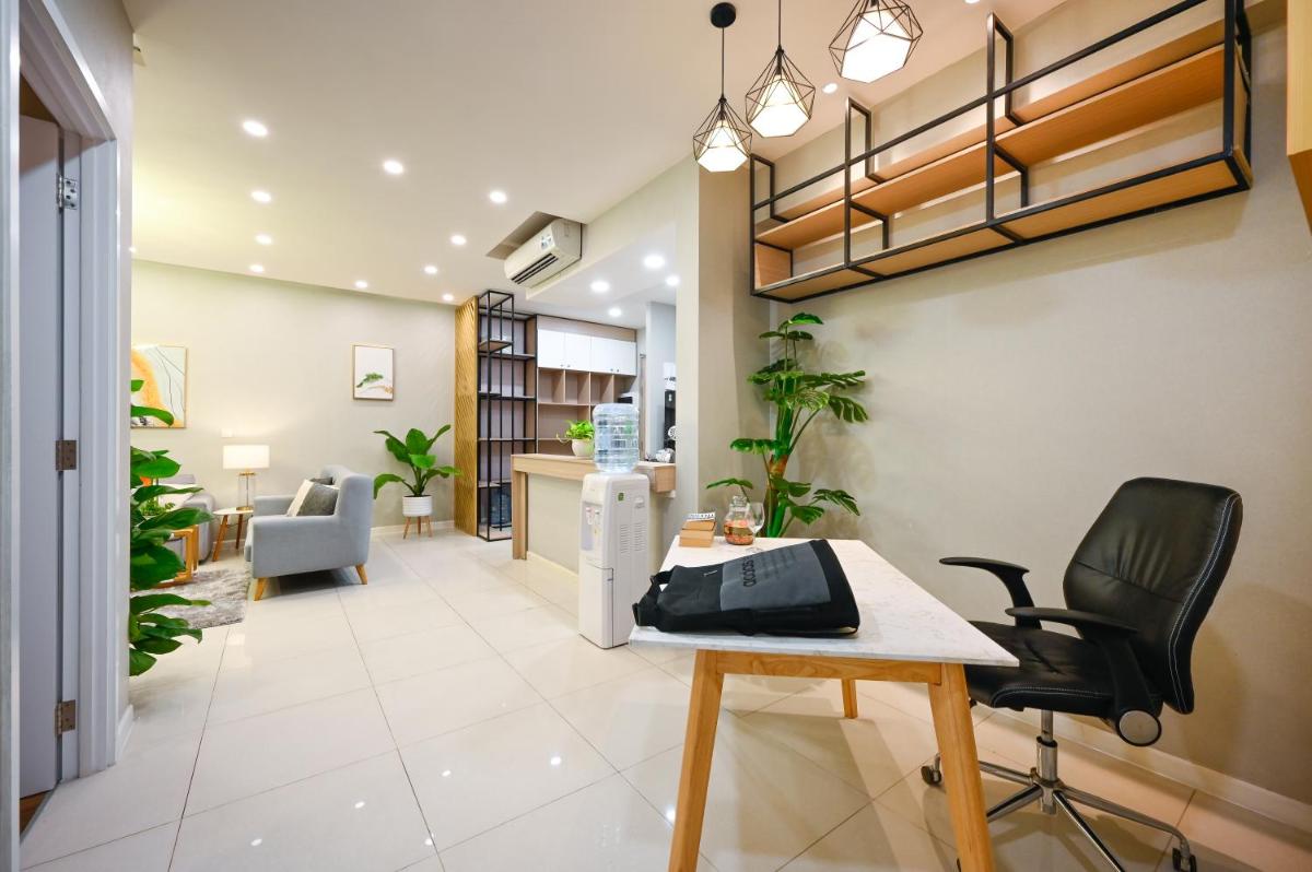 Suitetrails - Estella Heights Saigon City View 2BR Apartment & Pool, Ho Chi Minh City
