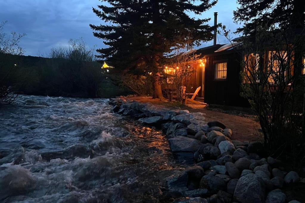 Thorpe On The Water. Creekside Nederland Cabin. - Housity