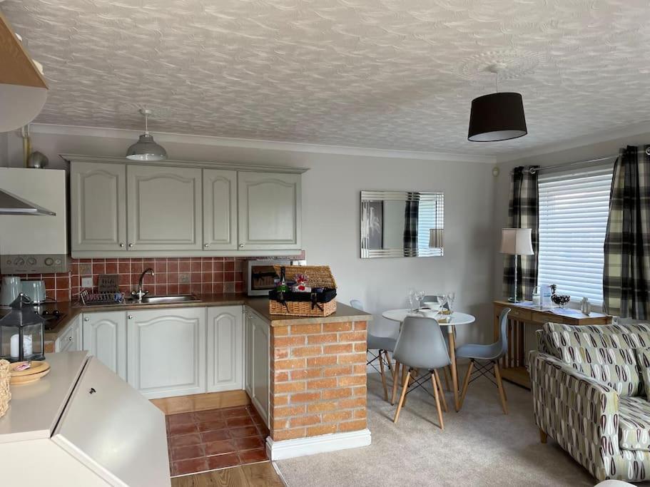 The Cwtch - a self contained one bedroom annex - Housity