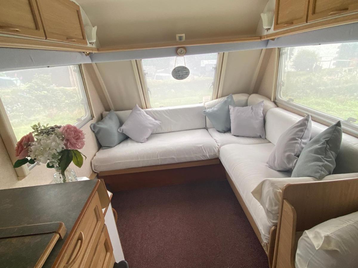 Homeleigh Farm Caravan - Housity