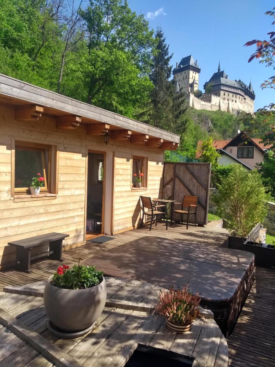 Stodola-soukromý apartmán pro dva s venkovní vířivkou - Housity