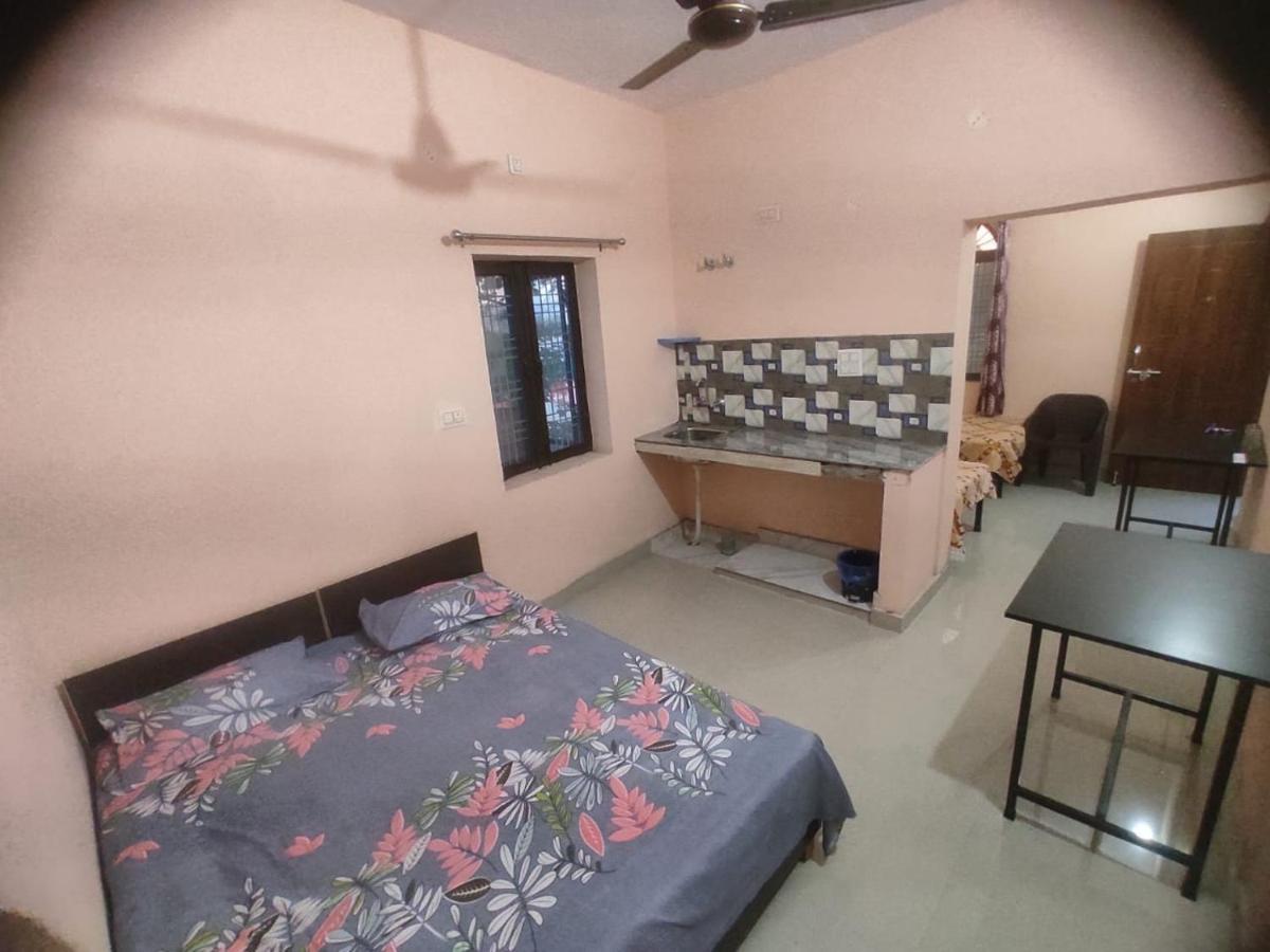 Dabral House - Housity