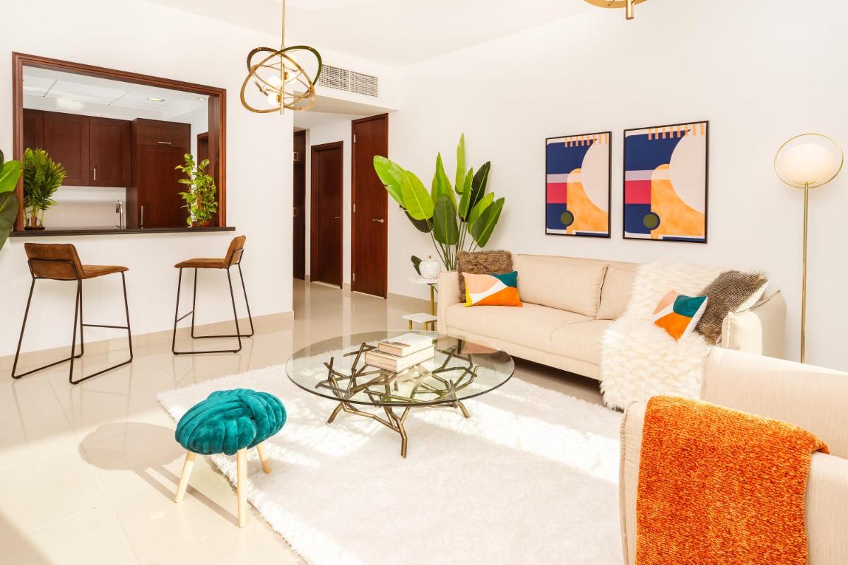 Prime Retreats - 29 Emaar Boulevard Downtown Dubai - Housity