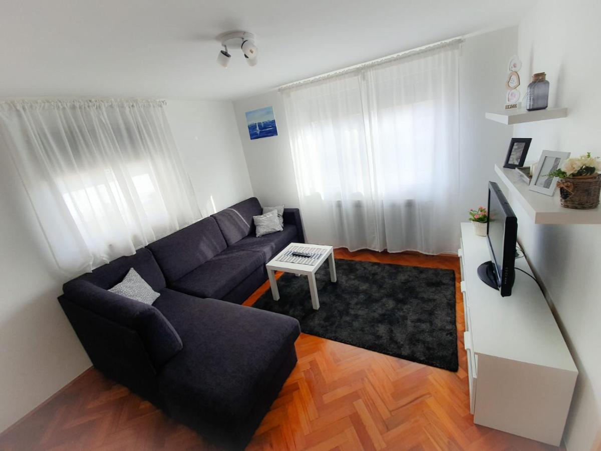 Beautiful 1-Bed Apartment in Sveta Nedelja - Housity