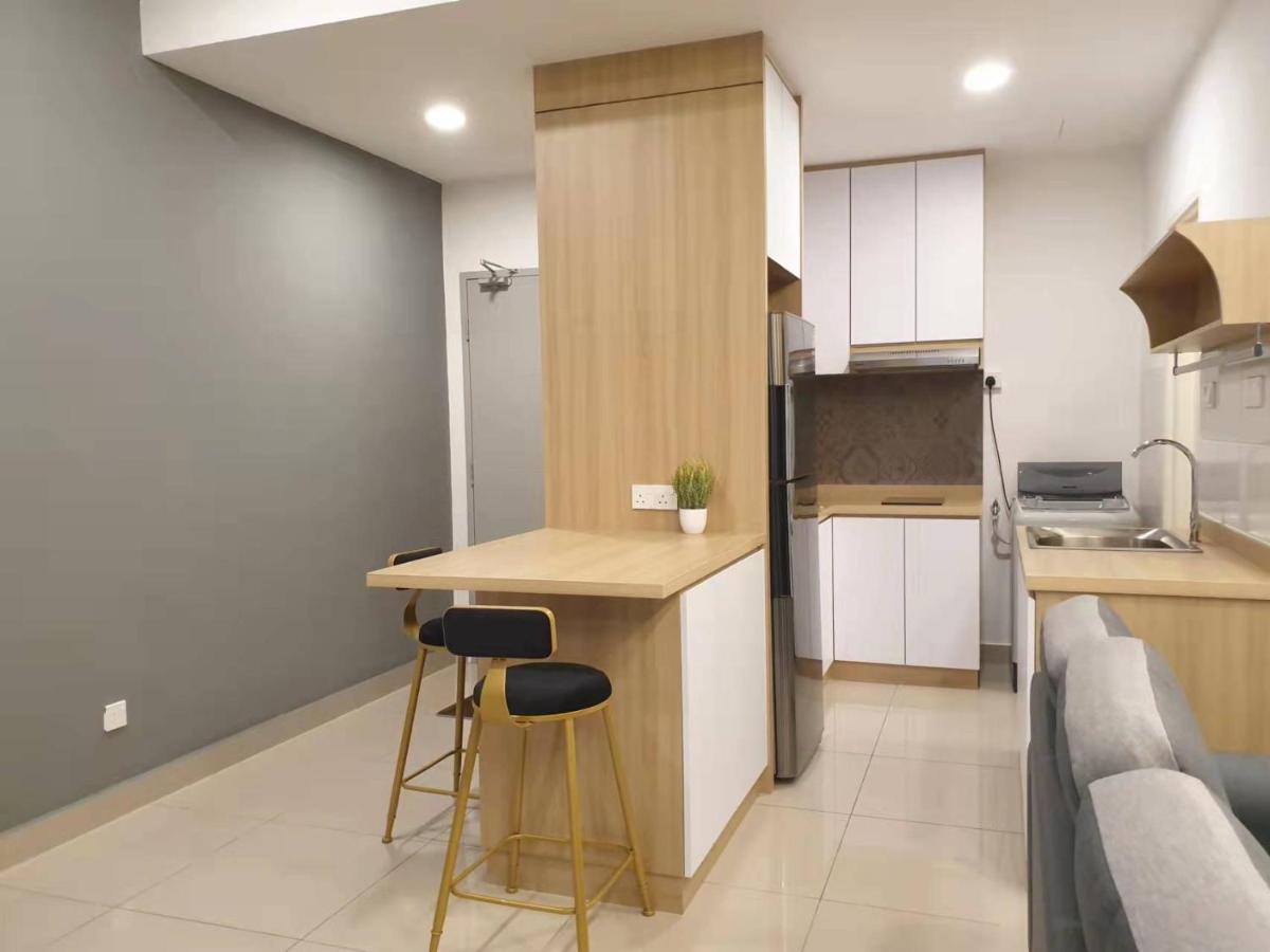 Studio Homestay@Austin Regency JB - Hizvo