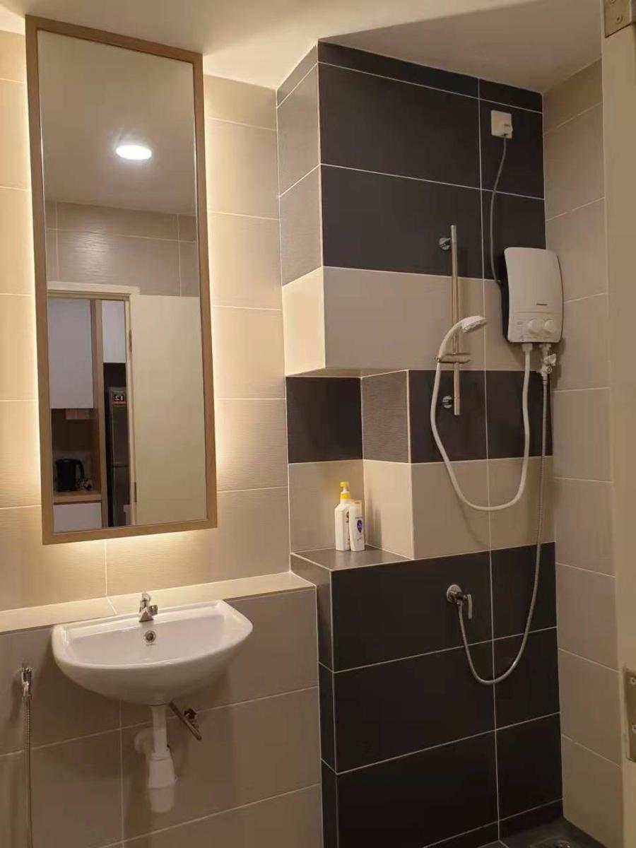 Studio Homestay@Austin Regency JB - Hizvo