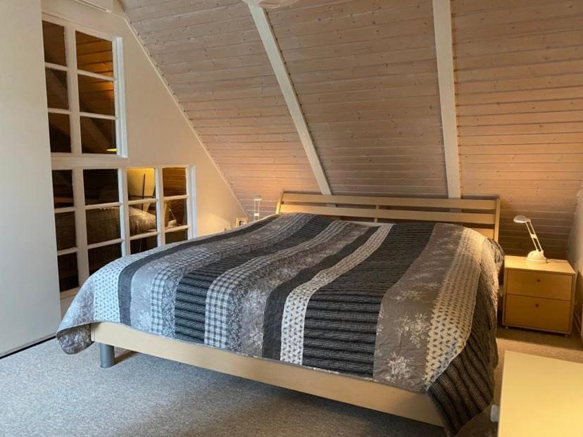 Svalebølle Bed & Breakfast - Housity