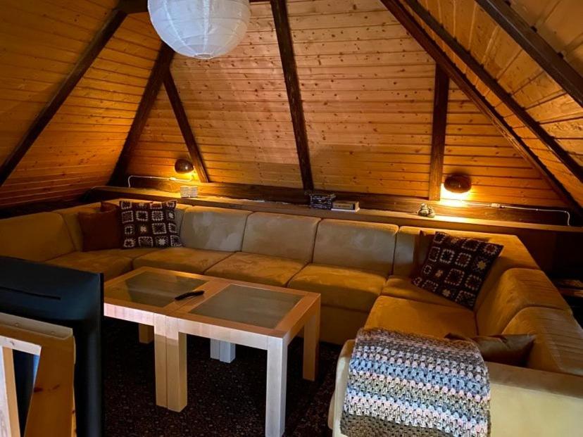 Svalebølle Bed & Breakfast - Housity