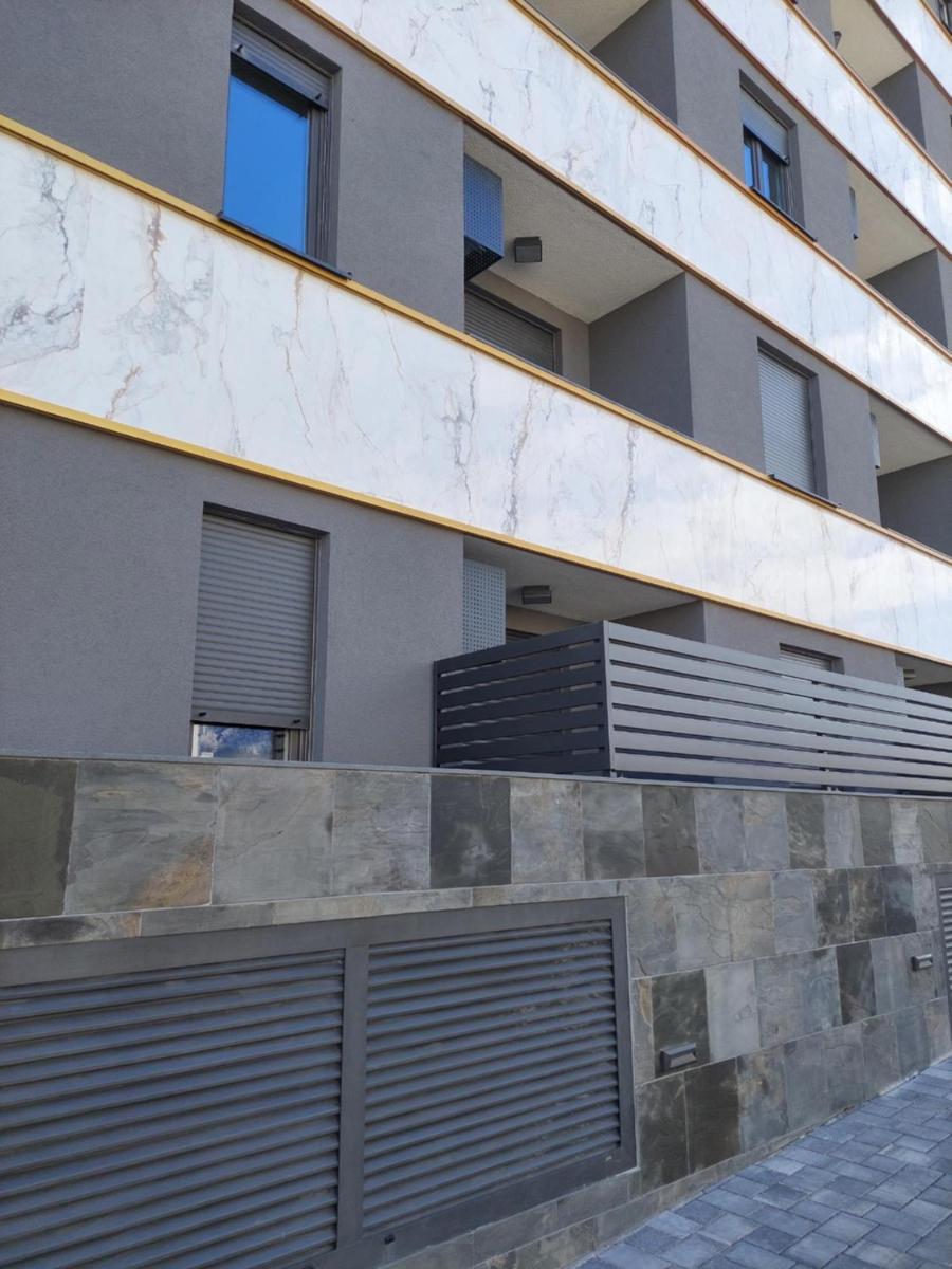 Suitetrails - Apartment Paola with free private parking place