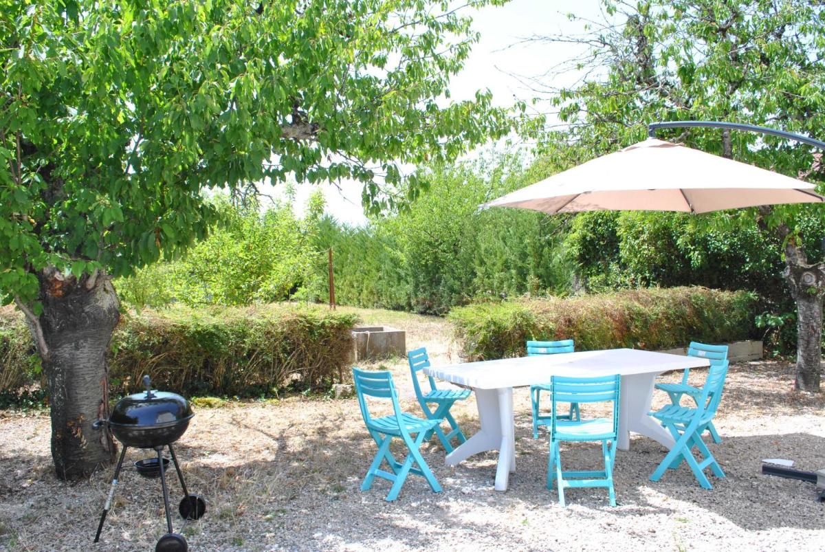 Maison 6 personnes - grand jardin arboré - Housity
