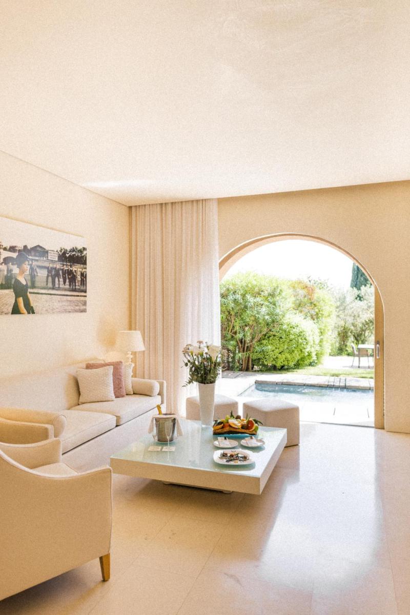 Coin salon dans l'établissement MUSE Saint Tropez - Small Luxury Hotels of the World