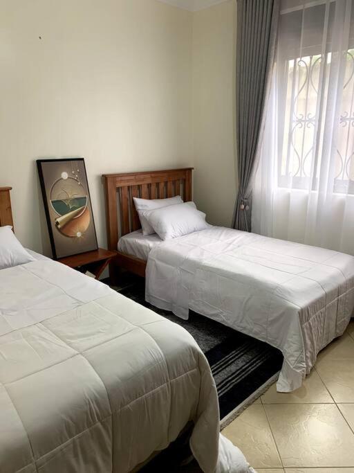 Cozy 2-bedroom Apartment within city limits. - Hizvo