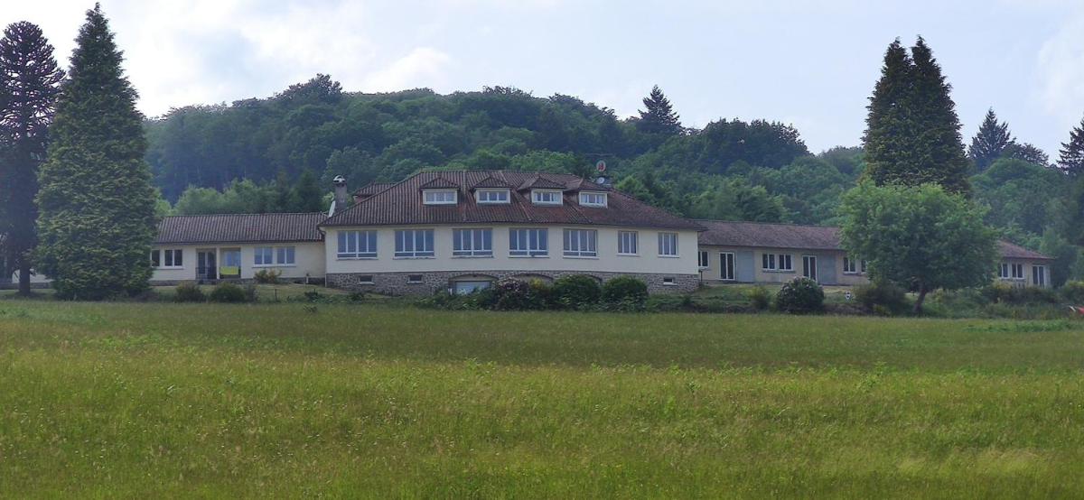 gîte résidence de la fontaine à Compreignac - Housity