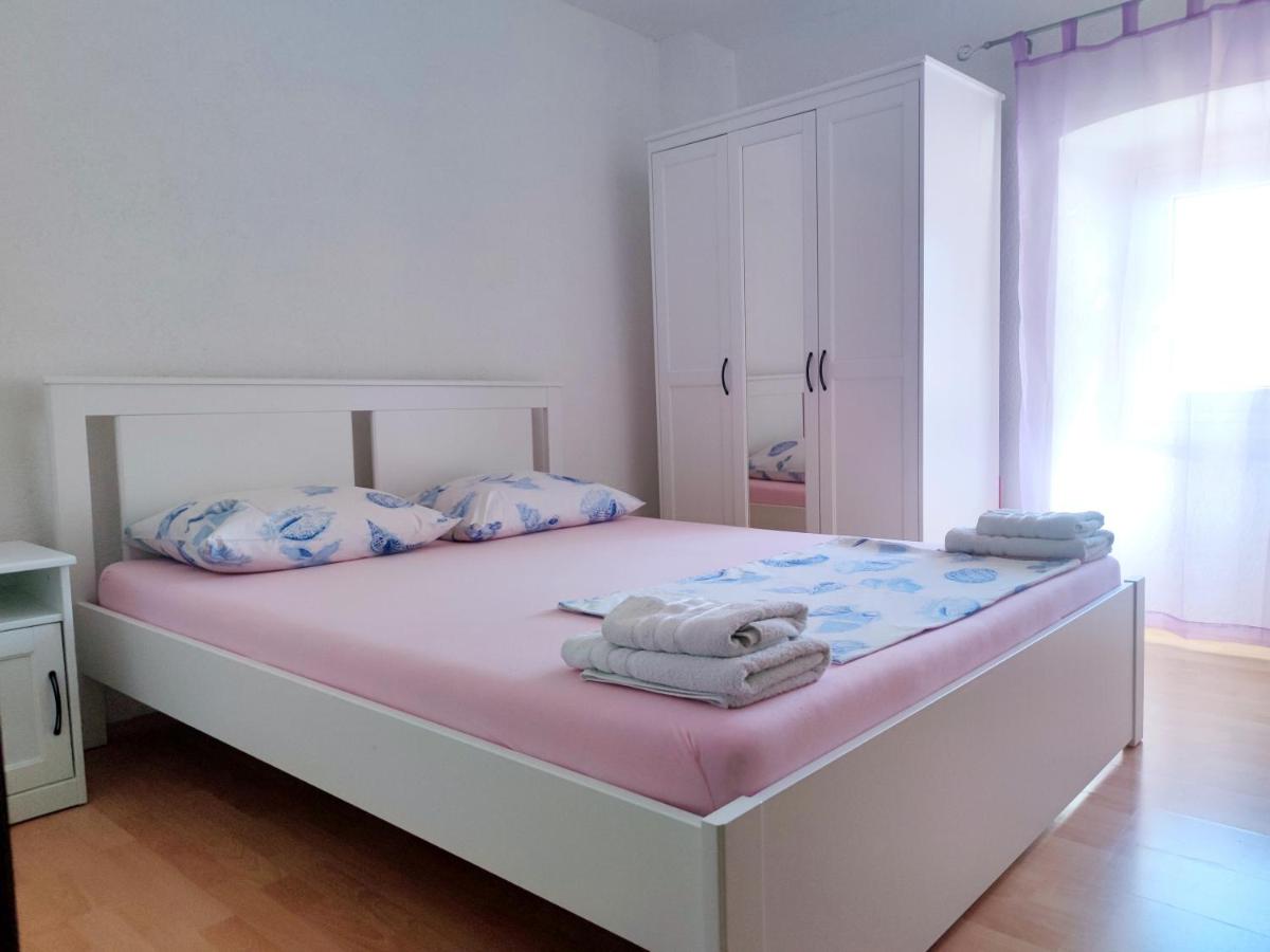 Apartment country house Veronika - Housity