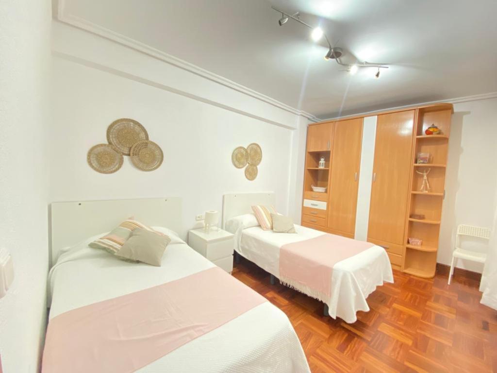 ZARAUTZ CENTRO Garaje-Parking-Free - Housity