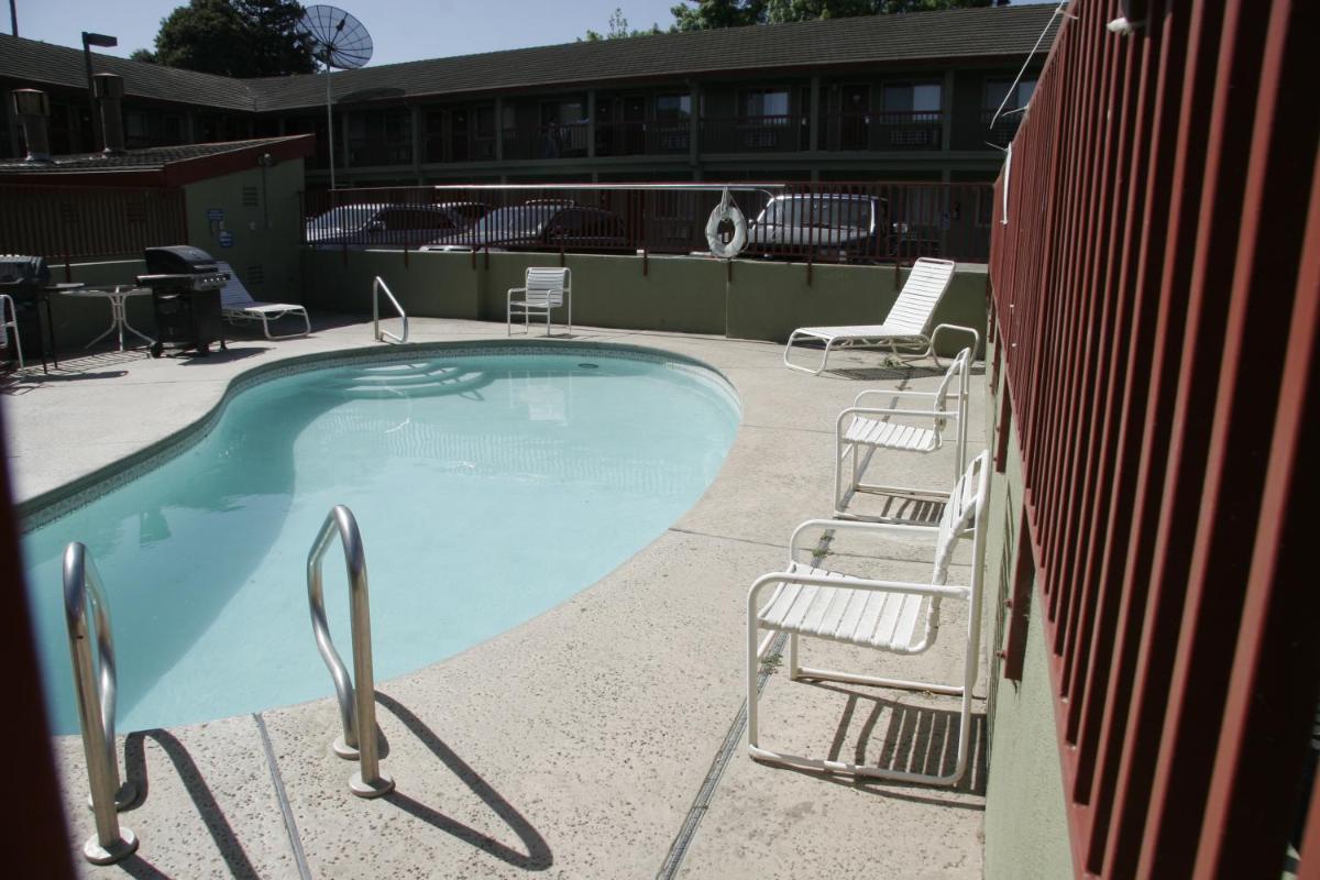 INN at King City - Housity