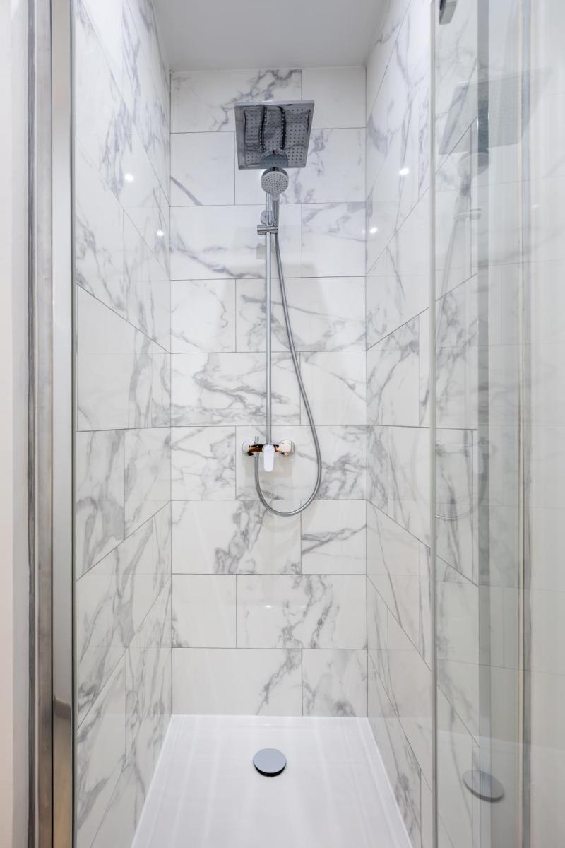 Tulipe : Studio proche RER B Cachan - Housity