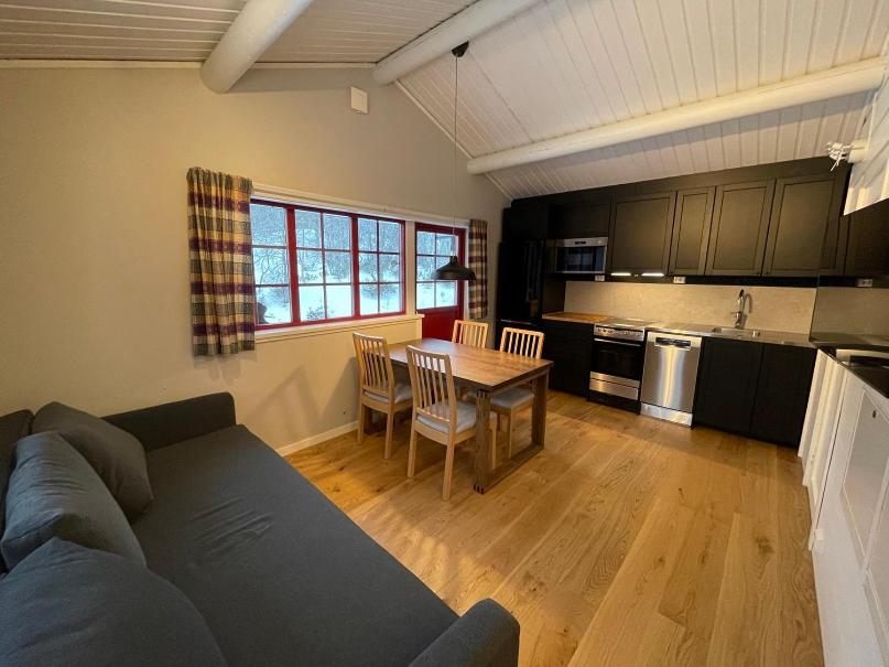 Bruksvallarna Lullens stugby - Housity