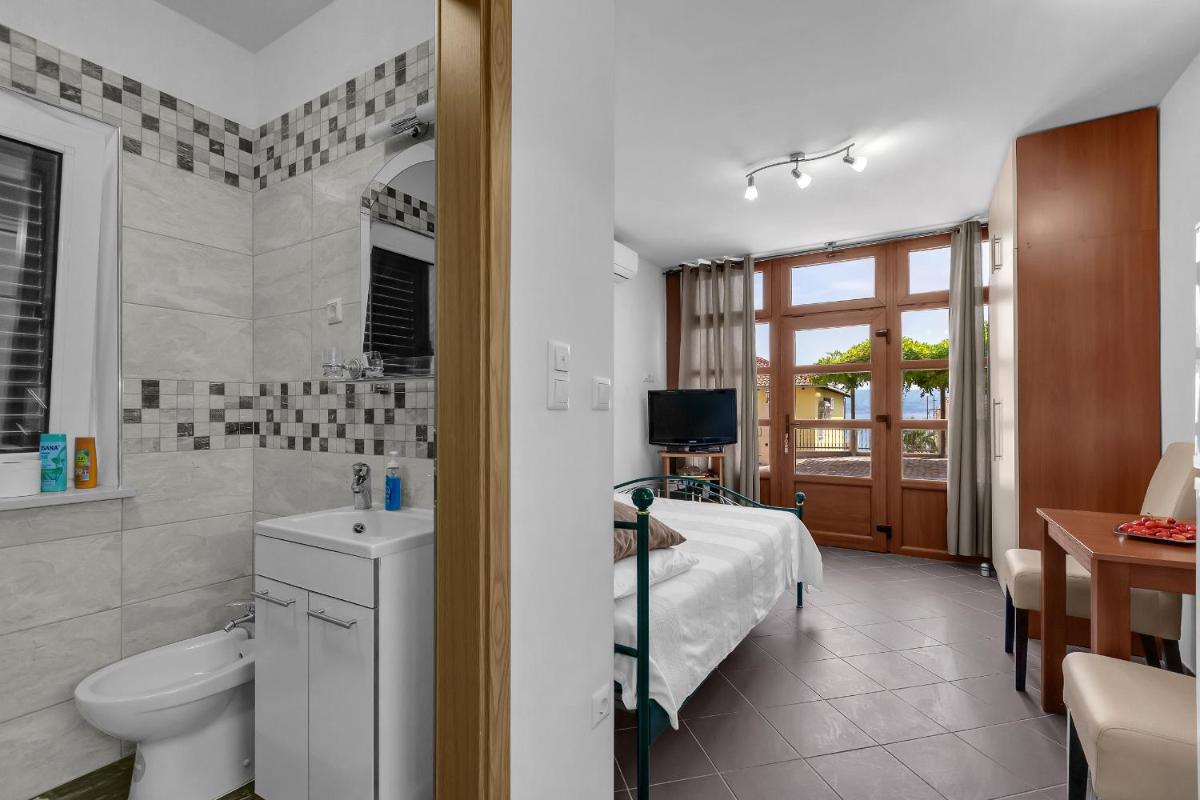 Guest House Lazeta - Housity