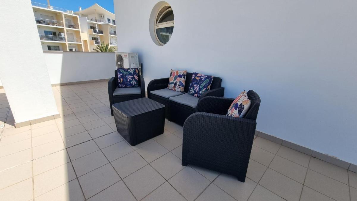 Sea View Penthouse in Albufeira - Housity