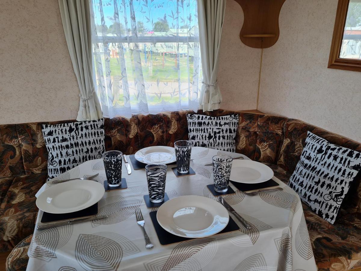 Hemsby Caravan Hire - Housity