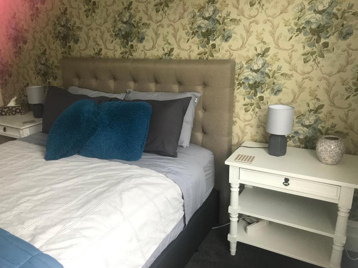 Aratahi Cottages - West Wing - Housity