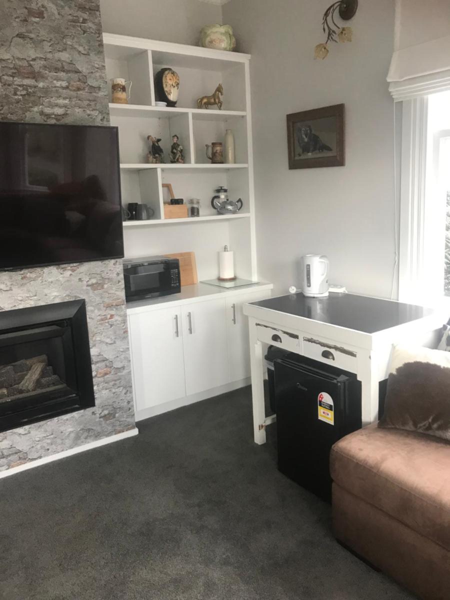 Aratahi Cottages - West Wing - Housity