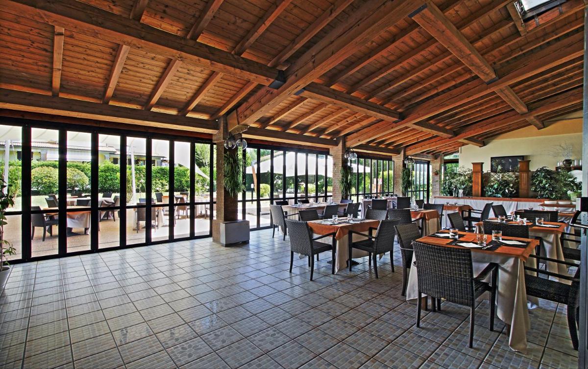 Albergo Della Roccia - Housity