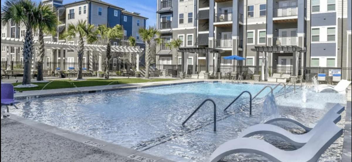 **New**Modern**By Universal, Volcano Bay & Disney* - Housity