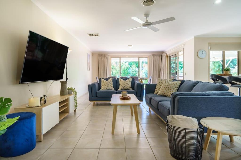 Beach Pad - Housity