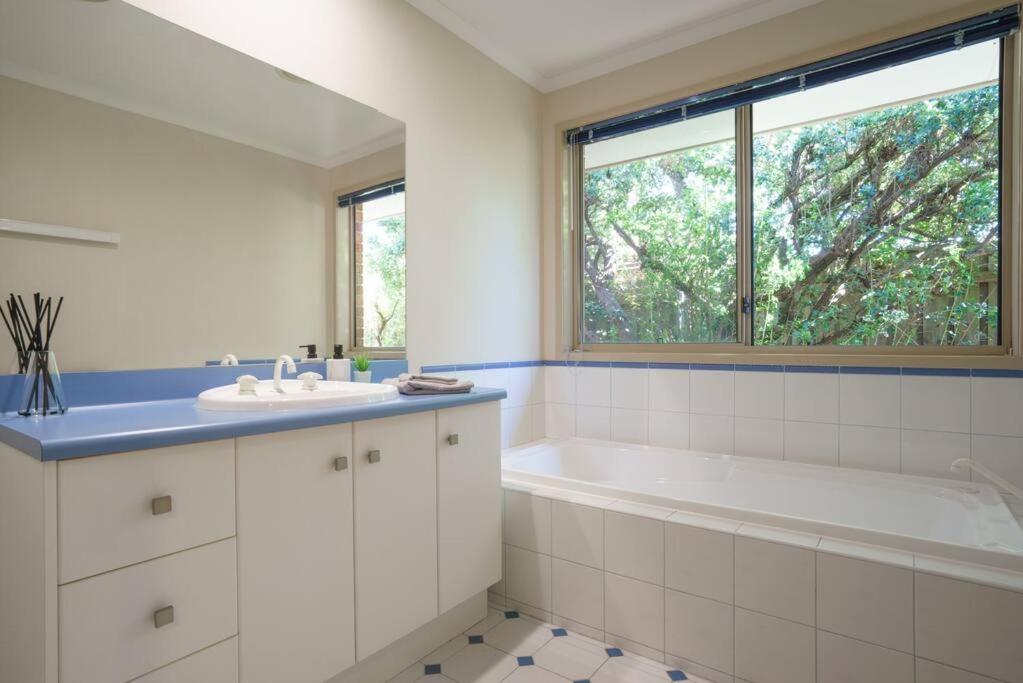 Beach Pad - Housity