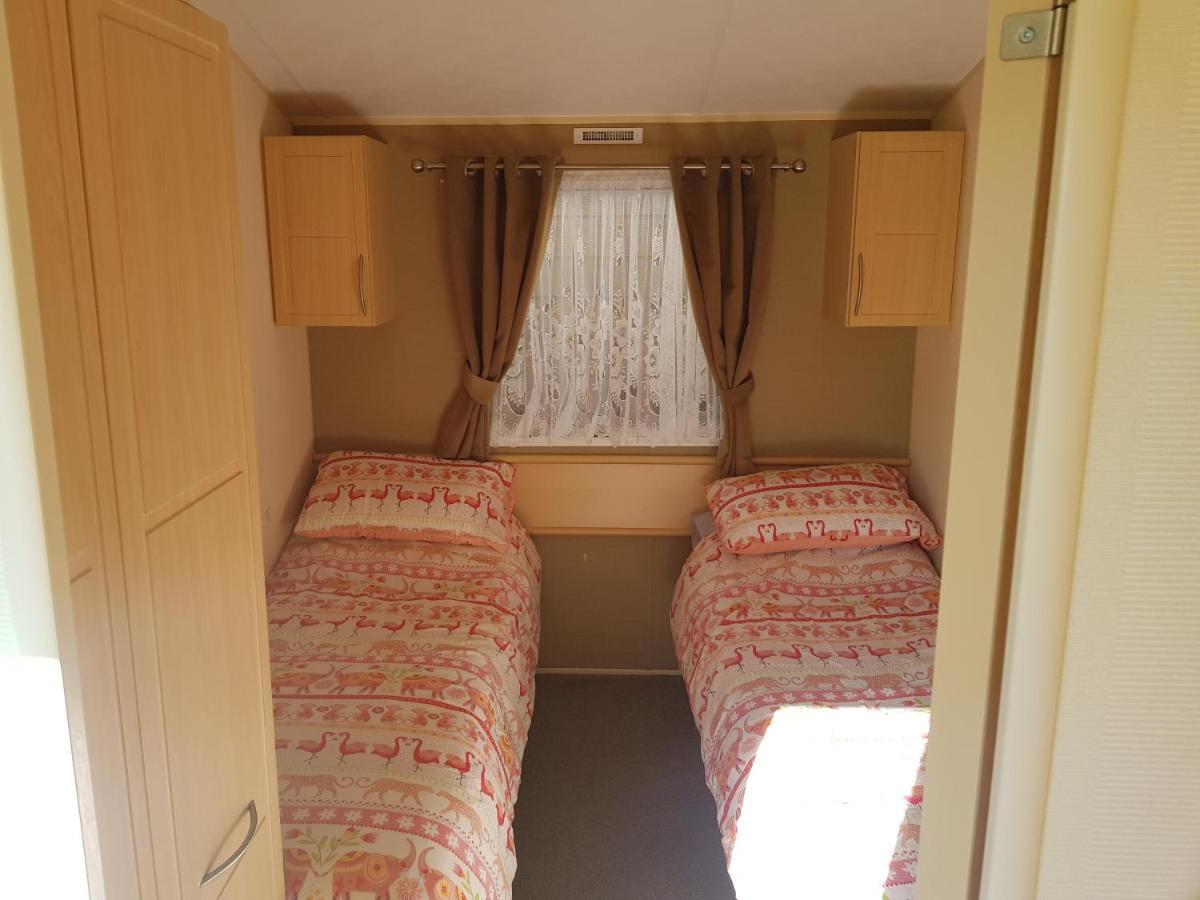 Caravan on Golden Gate Holiday Park - Housity