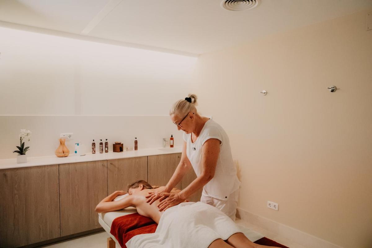 Clientes alojados en CM Mallorca Palace - Only Adults