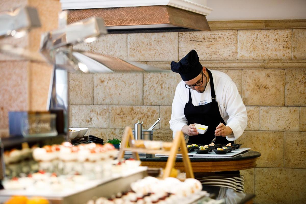 Clientes alojados en CM Mallorca Palace - Only Adults