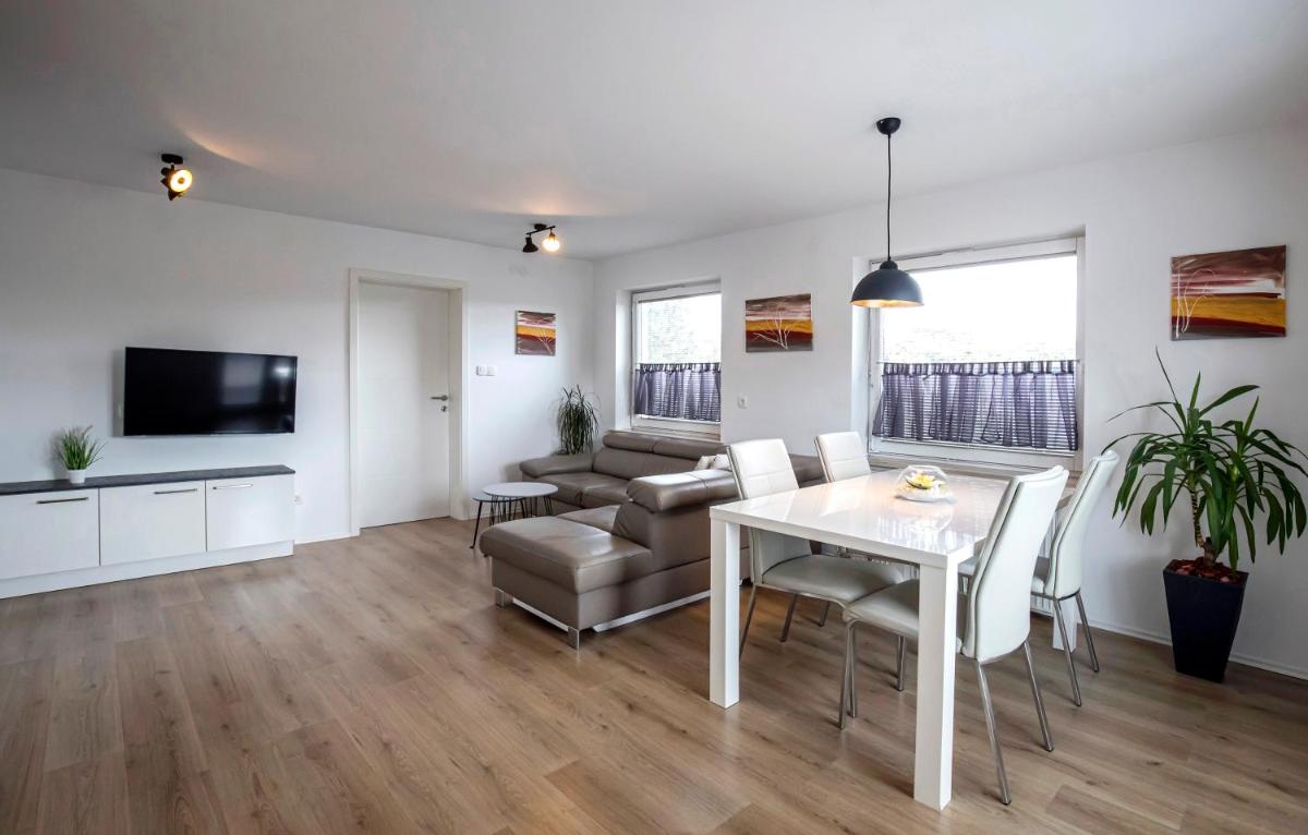 Apartments Vila Apolonia - Housity