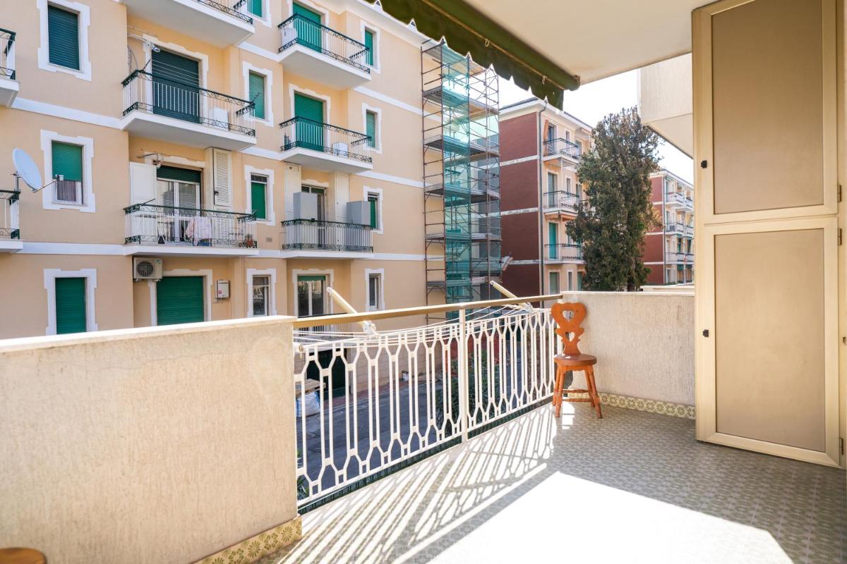 [VIA GENOVA]Tranquillità in centro - FreeParking. - Housity