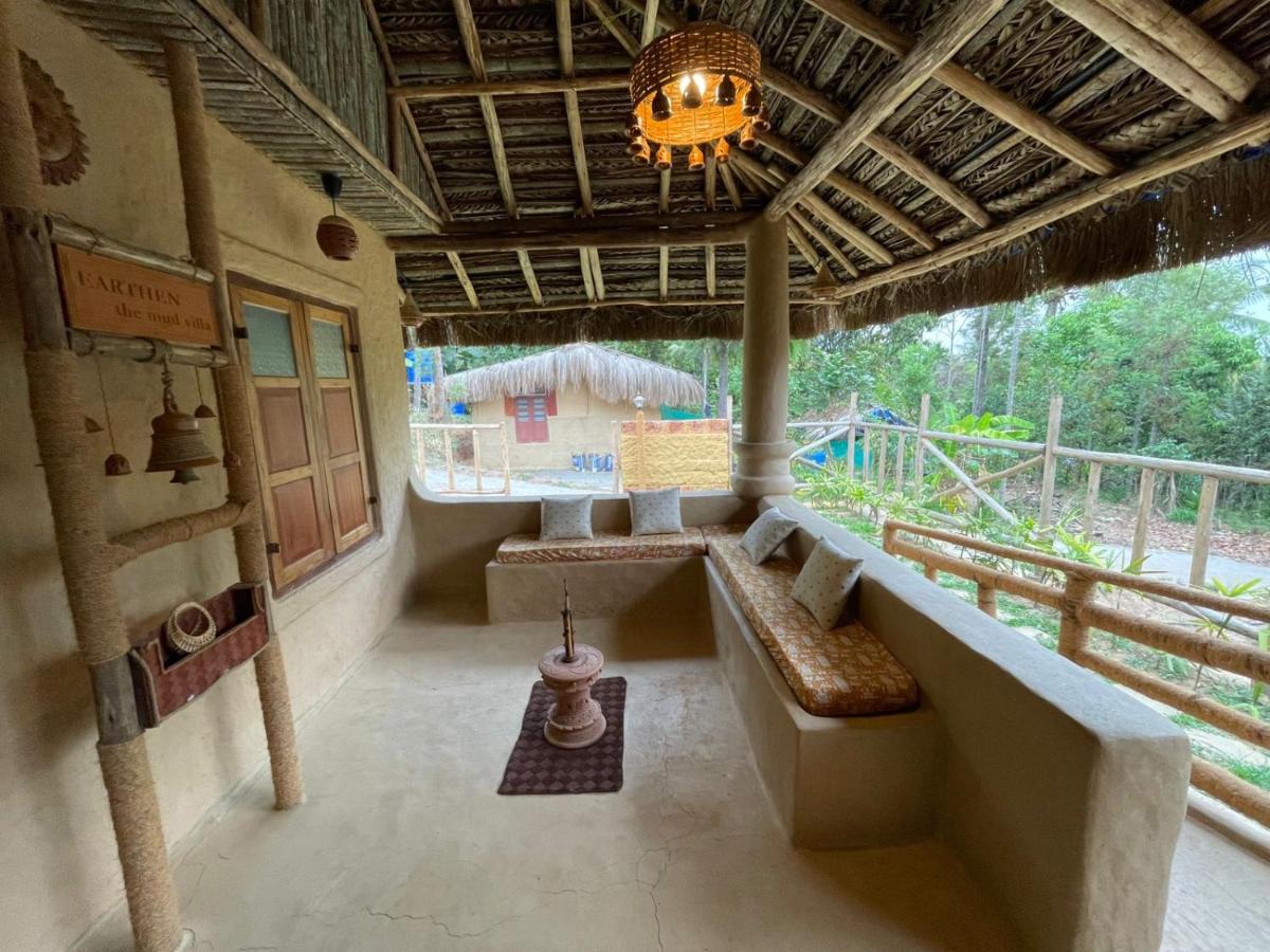 Earthen Pool Villa - Housity
