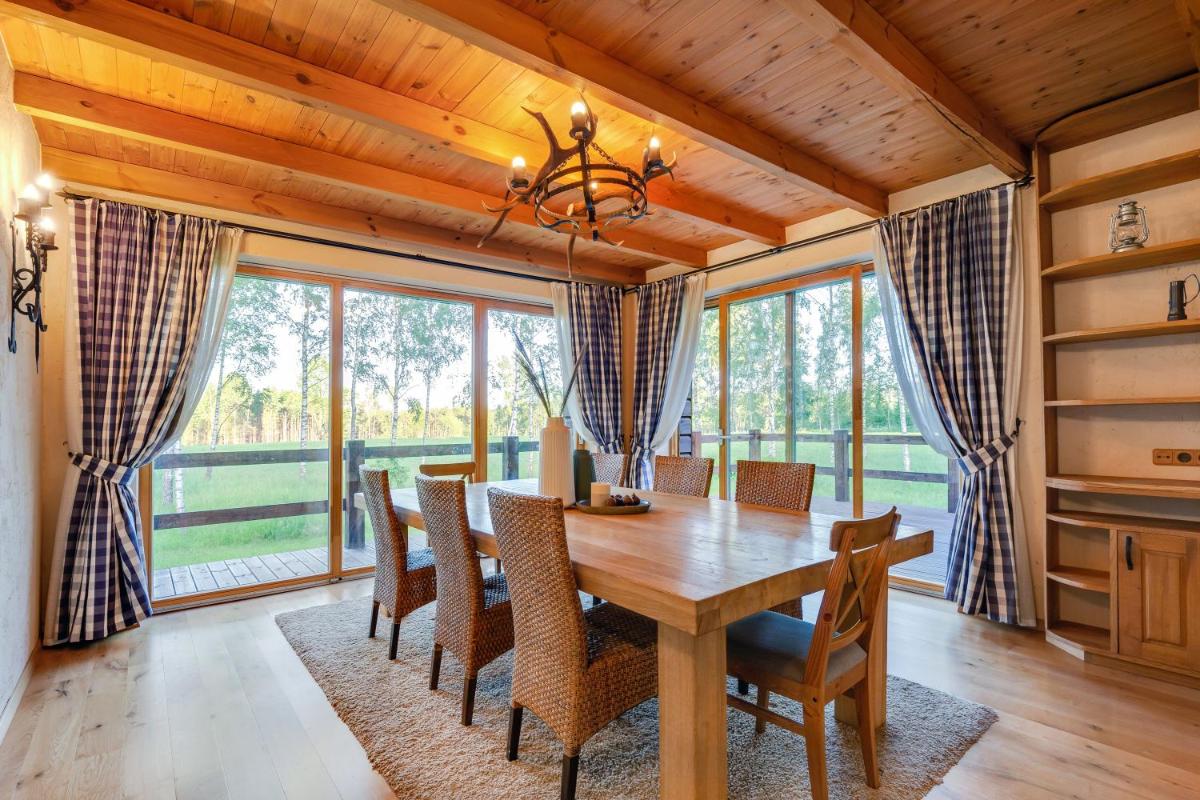 #stayhere - Friends & Family Getaway to Forest House 5BDR - Housity