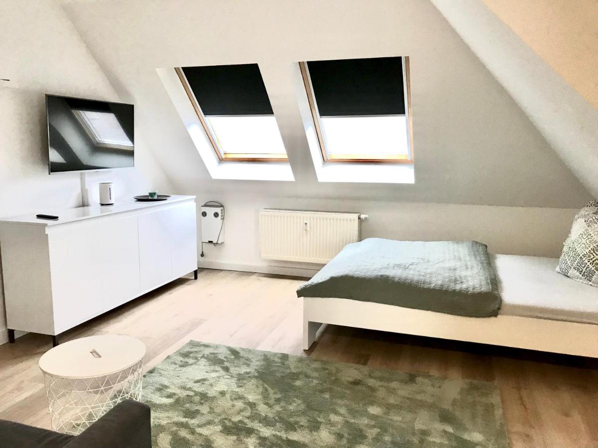 Helles und ruhiges Apartment direkt am Flughafen Leipzig Halle - Hizvo