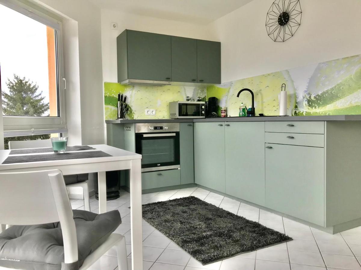 Helles und ruhiges Apartment direkt am Flughafen Leipzig Halle - Hizvo