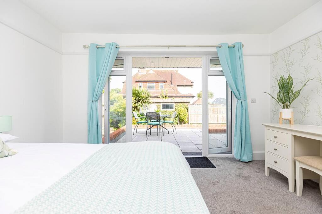 Elmsway - Southbourne - Housity
