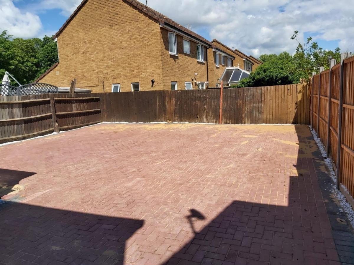 Lovely 4-bedroom home in Houghton Regis - Housity