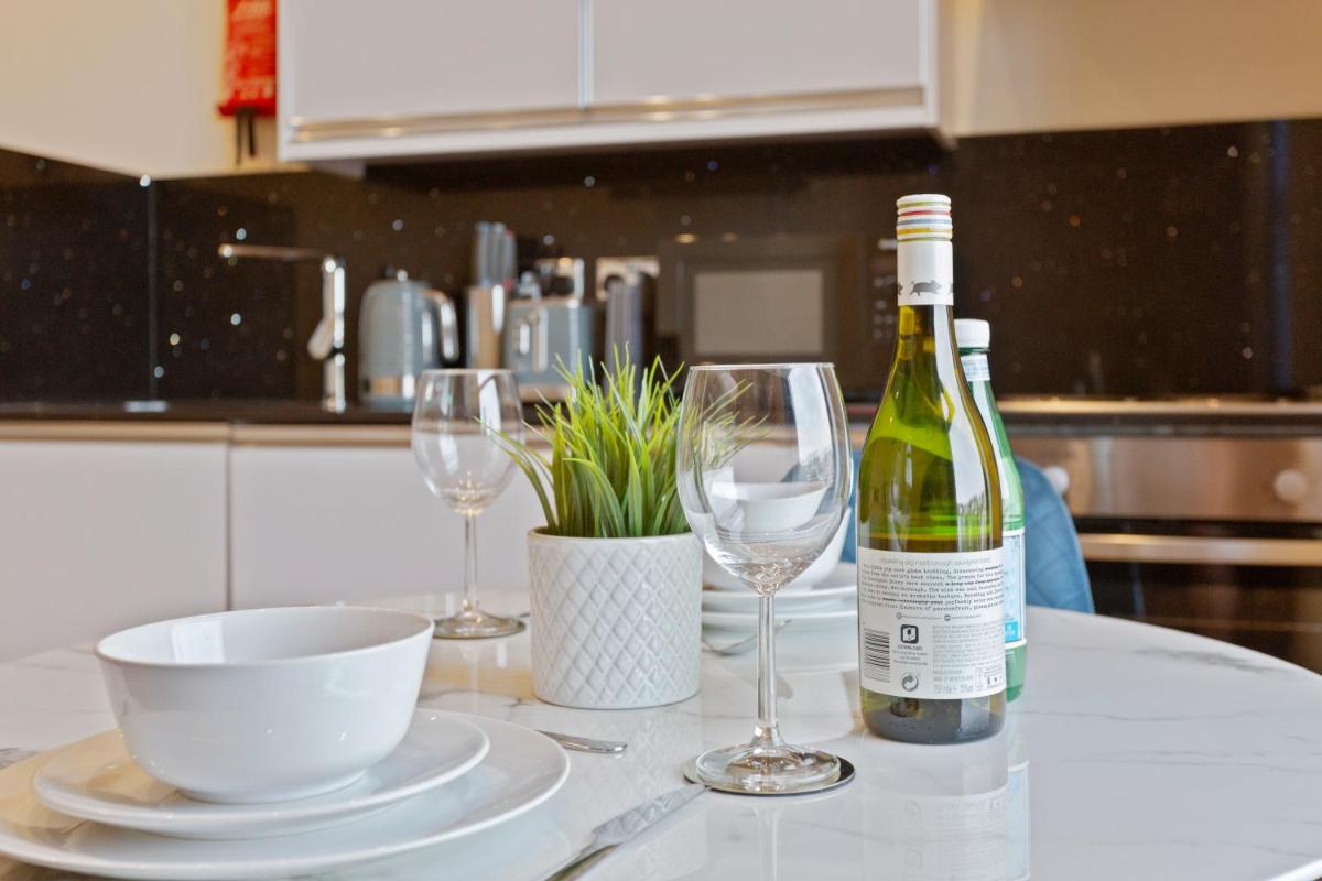 West One Studios - Housity