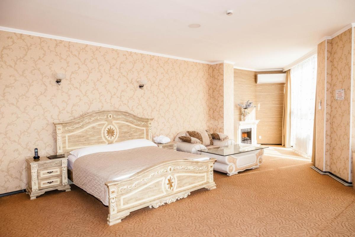 Golden Palace - Hizvo