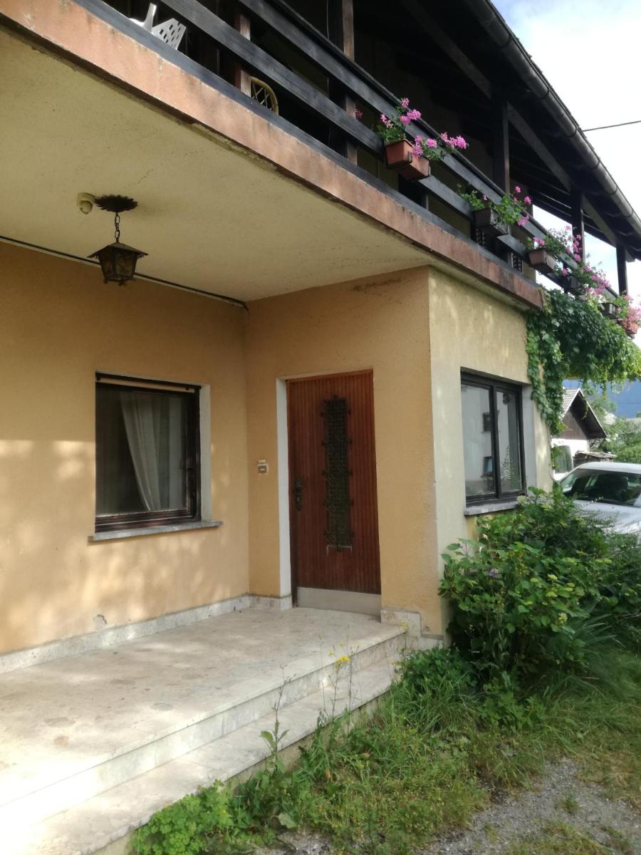 Rooms / Sobe Šolar - Brezje - Housity