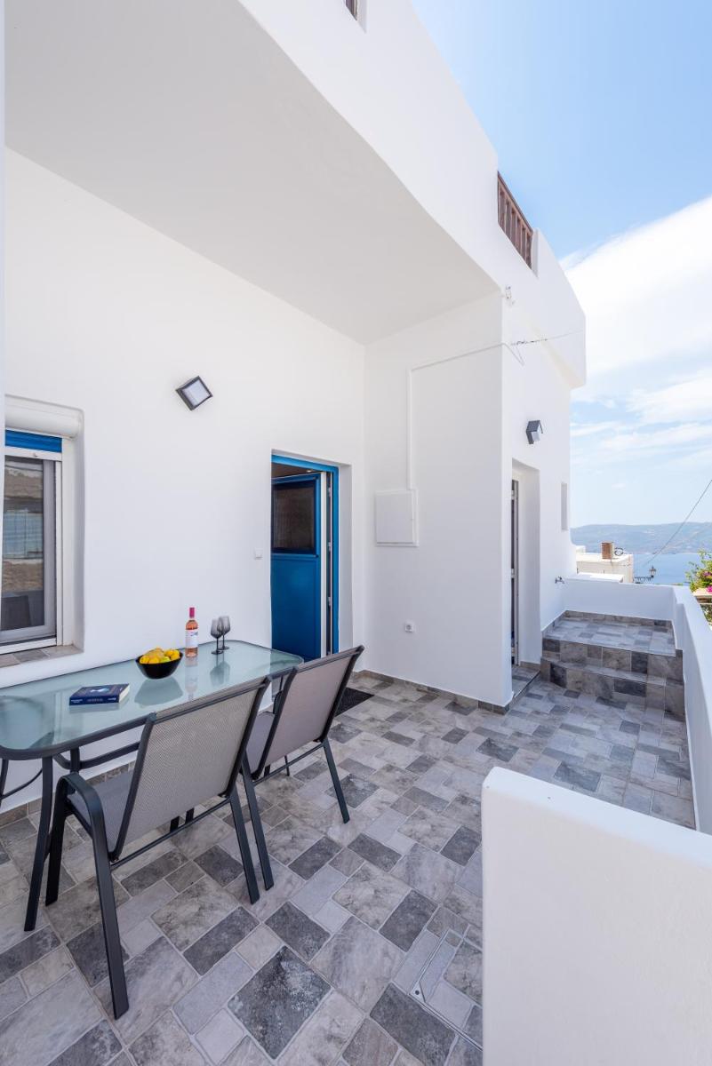 Noula House & Studios - Housity