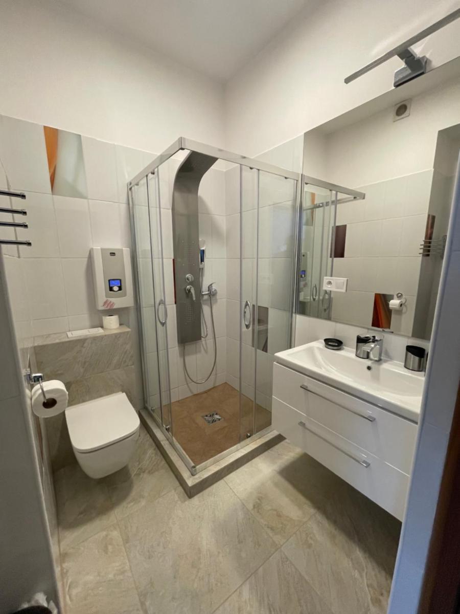 Apartamenty "SZKIEŁKO" - Housity