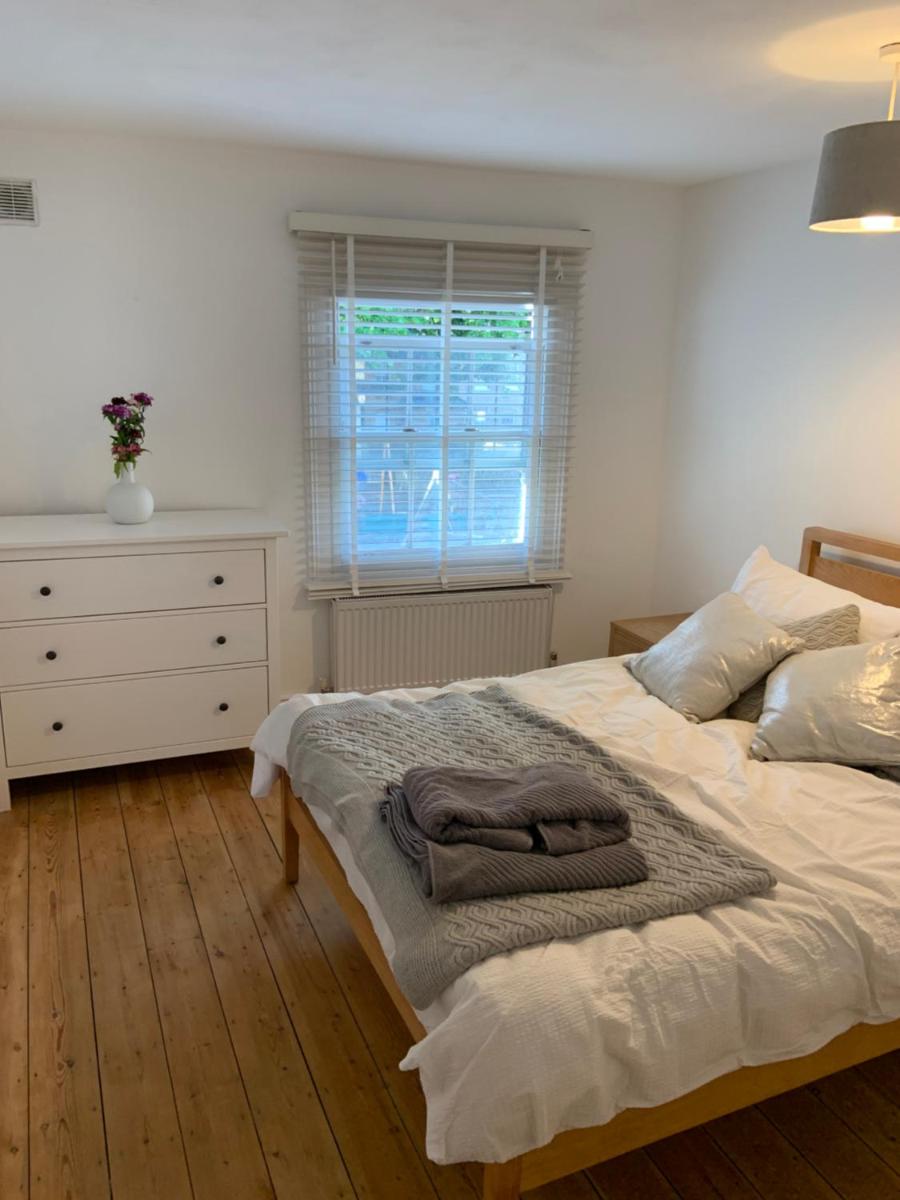 A charming Victorian 1 Bed Cottage in Richmond - Housity