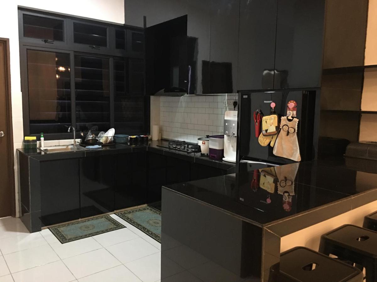 Fadi's Guesthouse at Bandar Baru Samariang - Housity